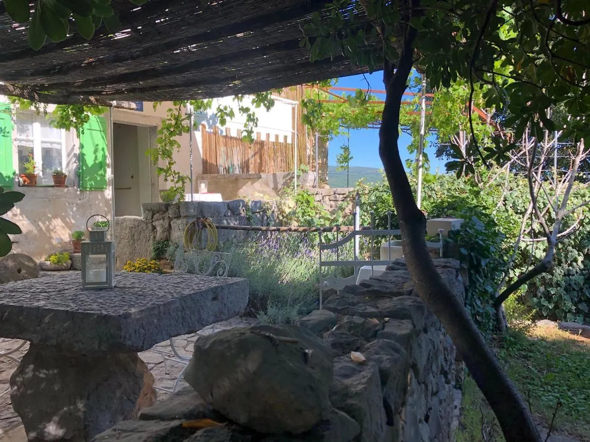 KornićMaja Stone House别墅